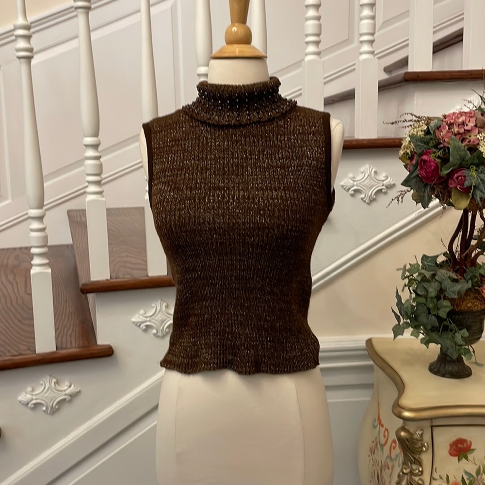 International | Tops